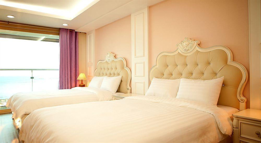 Jeju Arumdaun Resort Sihung-ni Exterior photo