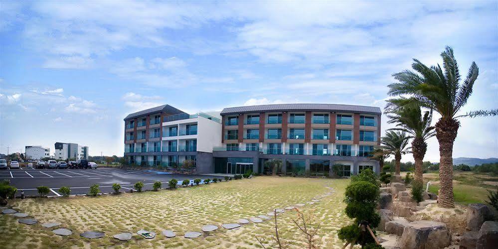Jeju Arumdaun Resort Sihung-ni Exterior photo